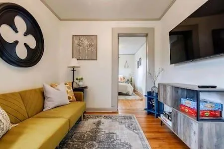Pet Friendly Bungalow Steps To Inman Park